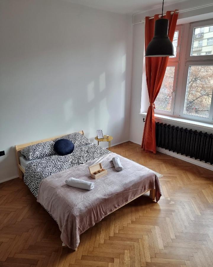 Big And Cozy Bedroom In كراكوفيا المظهر الخارجي الصورة